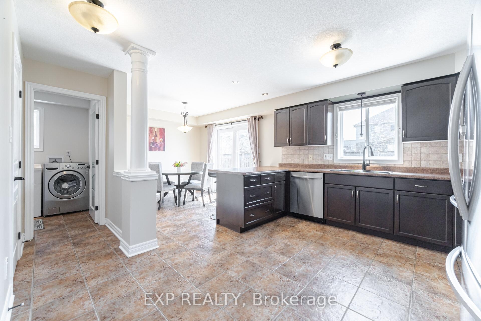 Photo 14 of 19 Cobblestone Drive, Brant, Paris — HOMEH