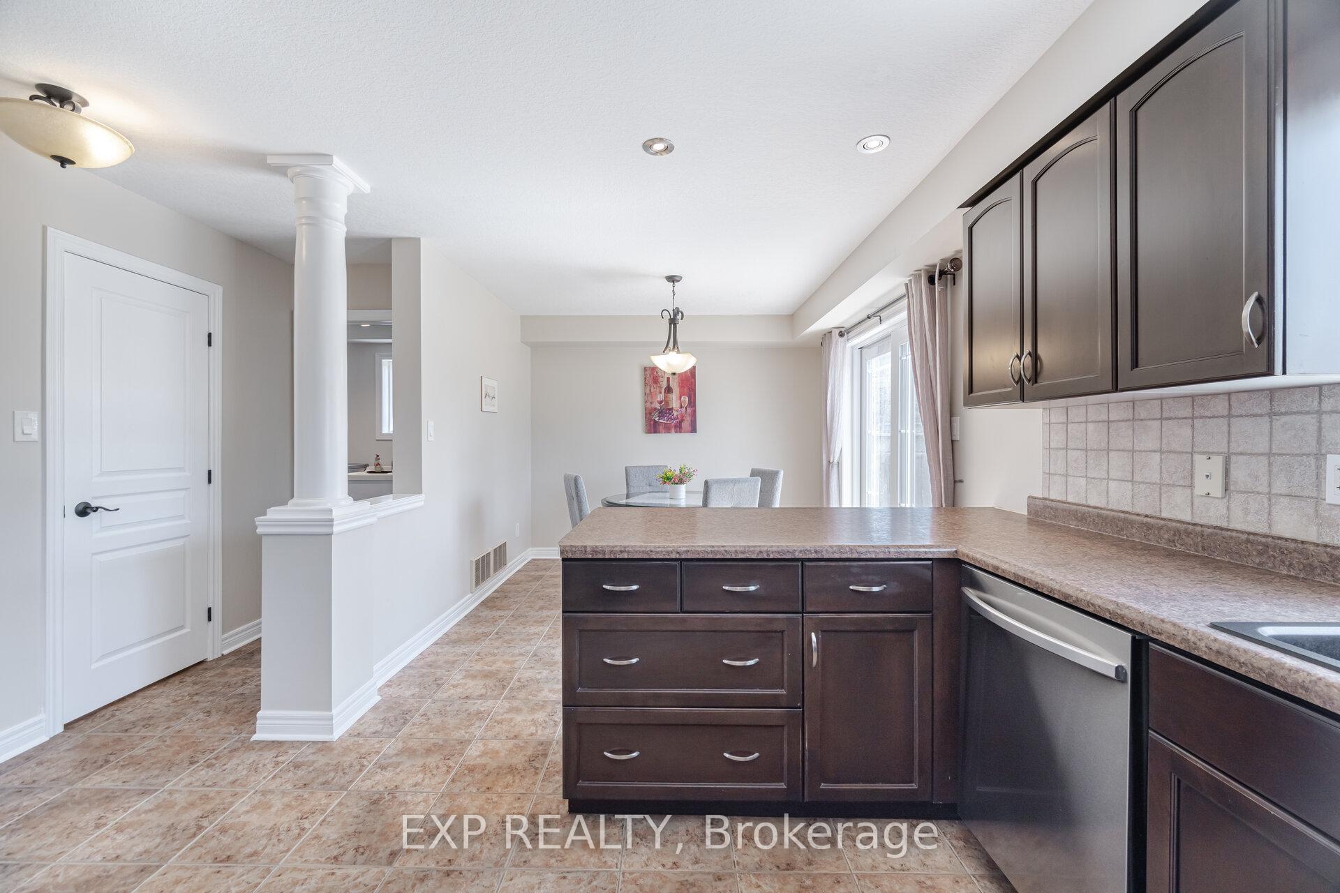 Photo 18 of 19 Cobblestone Drive, Brant, Paris — HOMEH