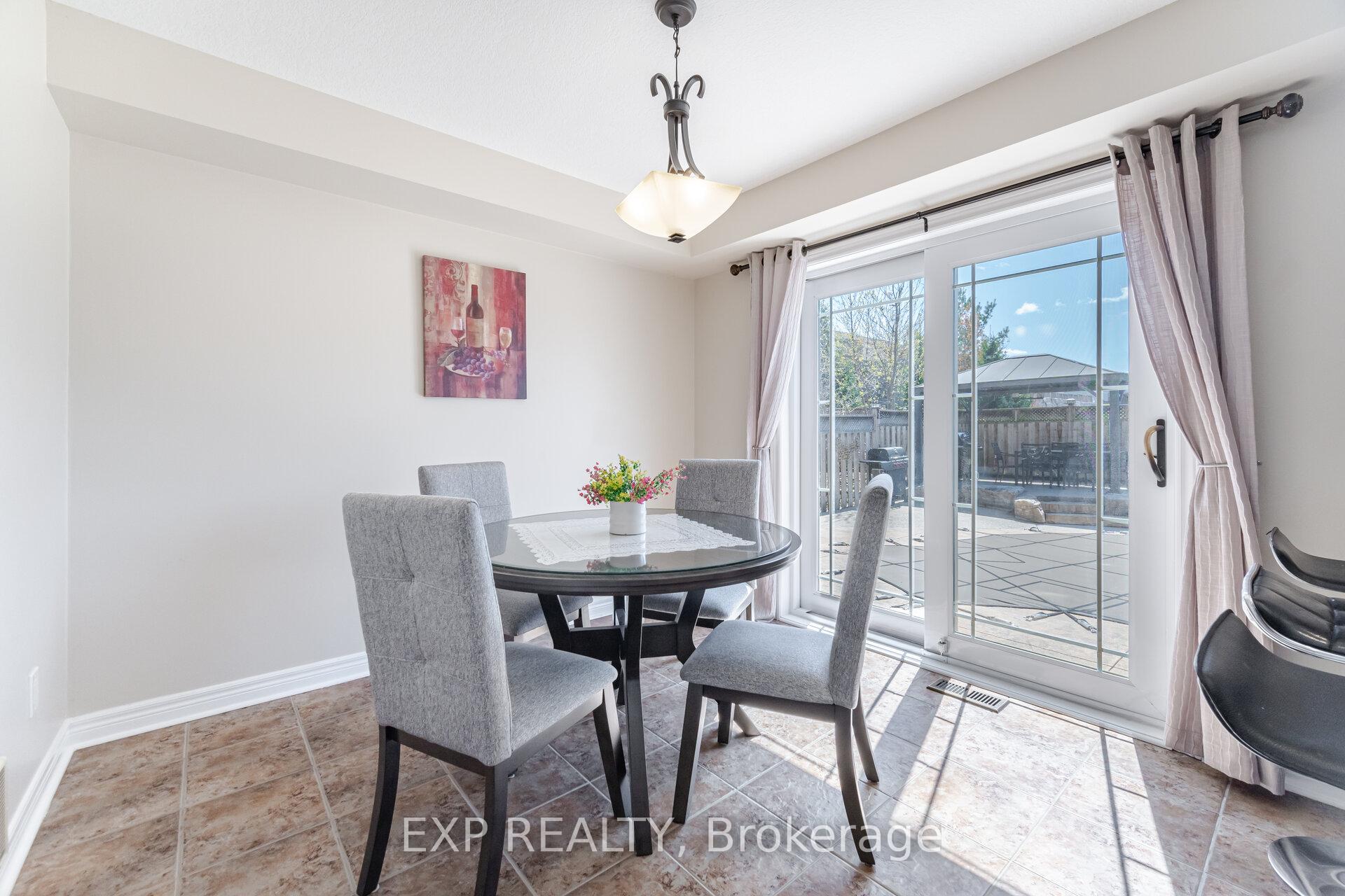 Photo 19 of 19 Cobblestone Drive, Brant, Paris — HOMEH