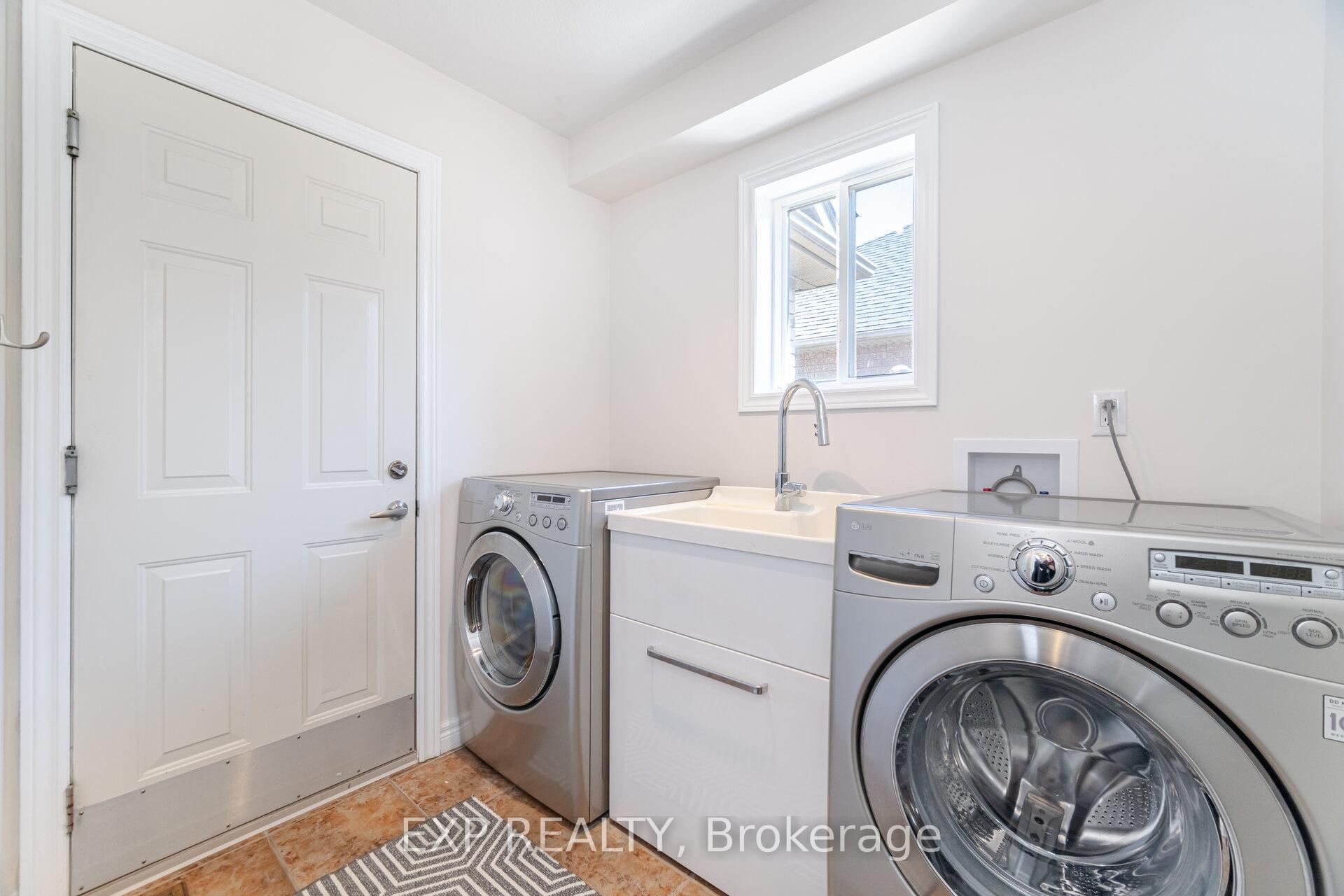 Photo 22 of 19 Cobblestone Drive, Brant, Paris — HOMEH