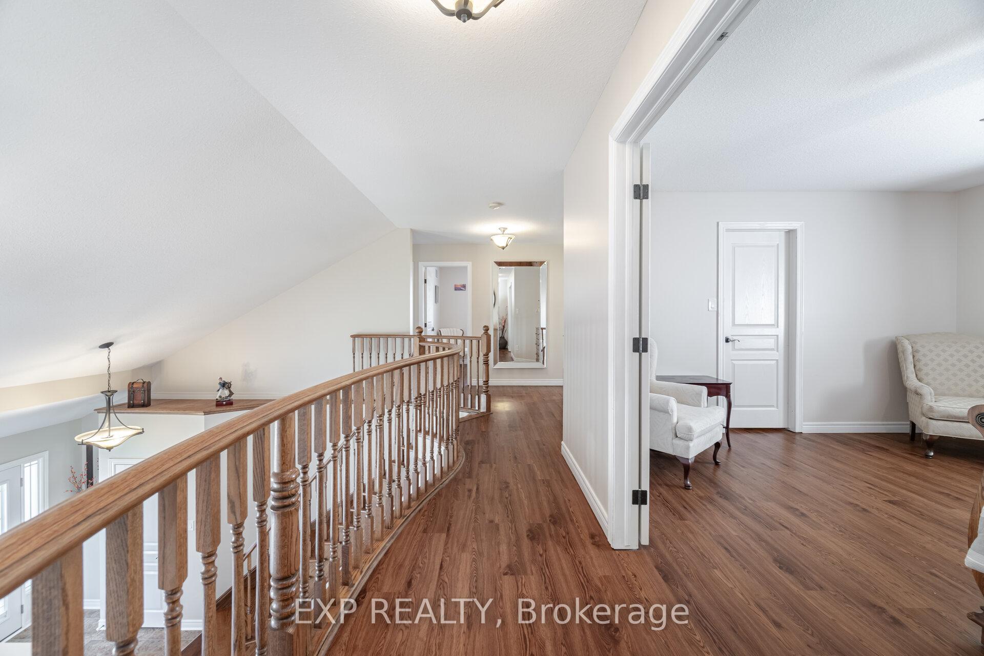 Photo 29 of 19 Cobblestone Drive, Brant, Paris — HOMEH