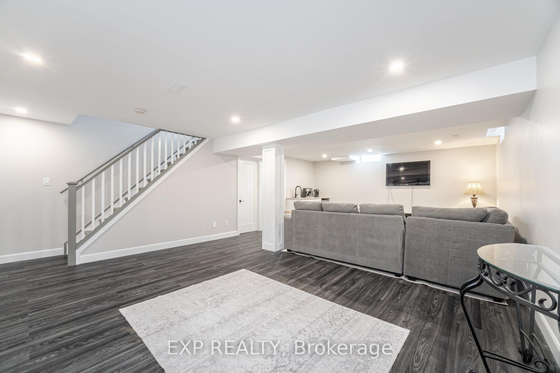 Photo 37 of 19 Cobblestone Drive, Brant, Paris — HOMEH