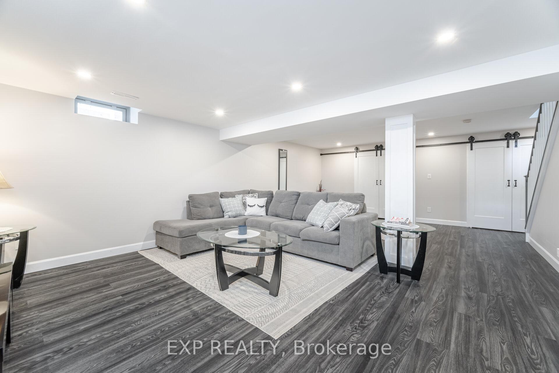 Photo 39 of 19 Cobblestone Drive, Brant, Paris — HOMEH