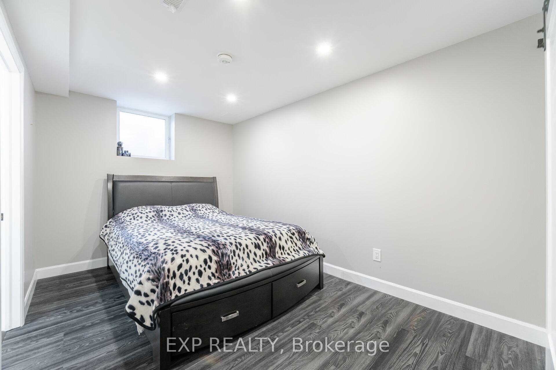 Photo 41 of 19 Cobblestone Drive, Brant, Paris — HOMEH