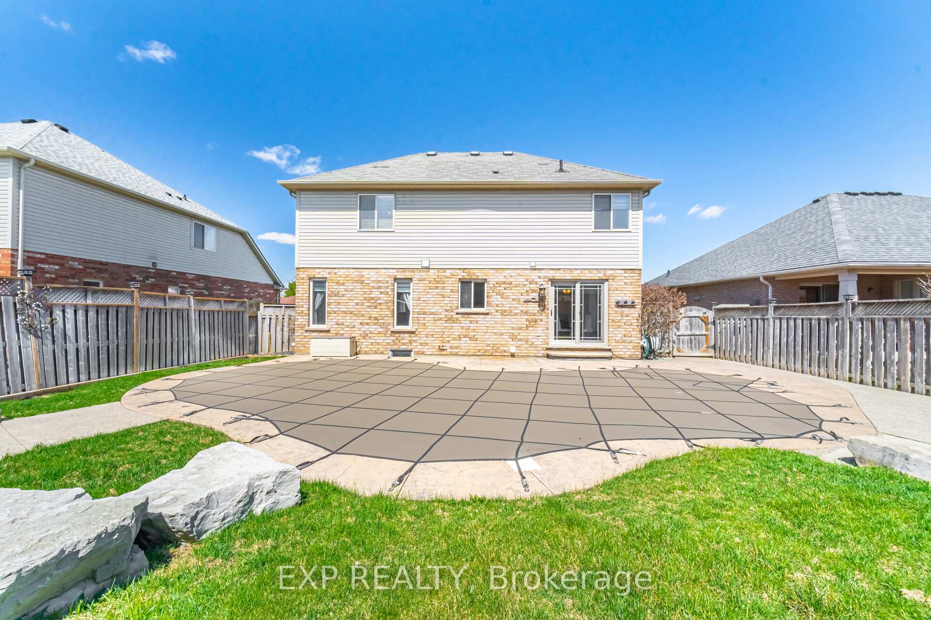 Photo 48 of 19 Cobblestone Drive, Brant, Paris — HOMEH