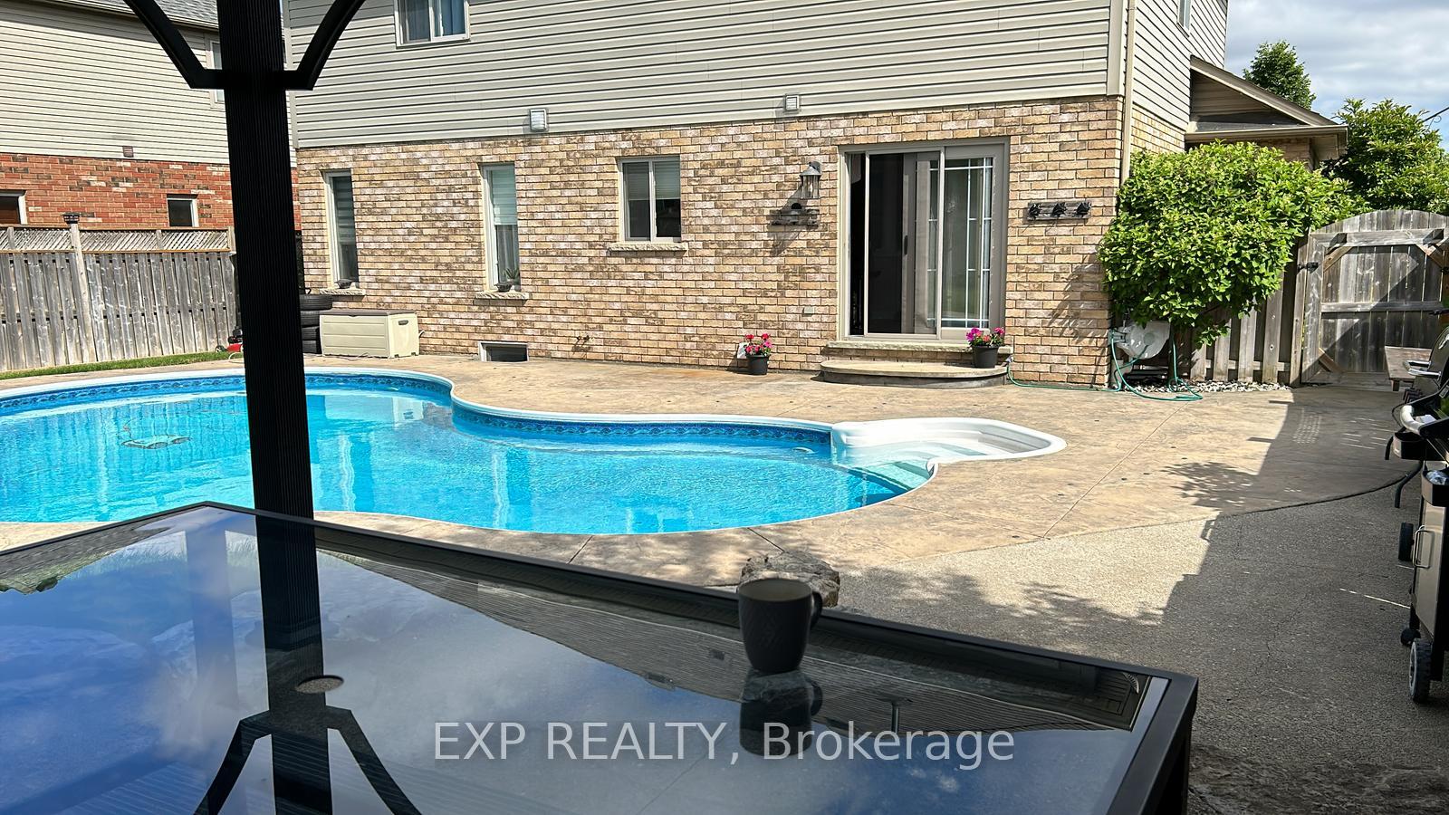 Photo 50 of 19 Cobblestone Drive, Brant, Paris — HOMEH