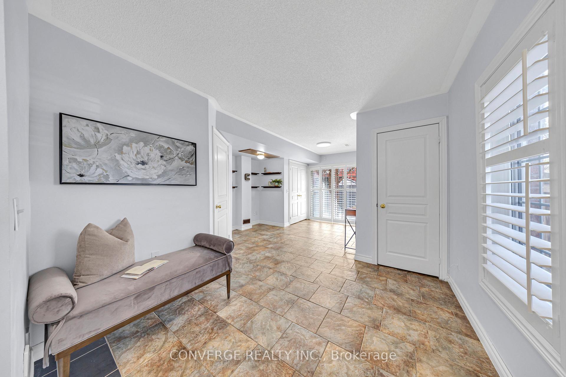 Photo 2 of 14 Gemstone Lane W, Brampton, Downtown Brampton — HOMEH