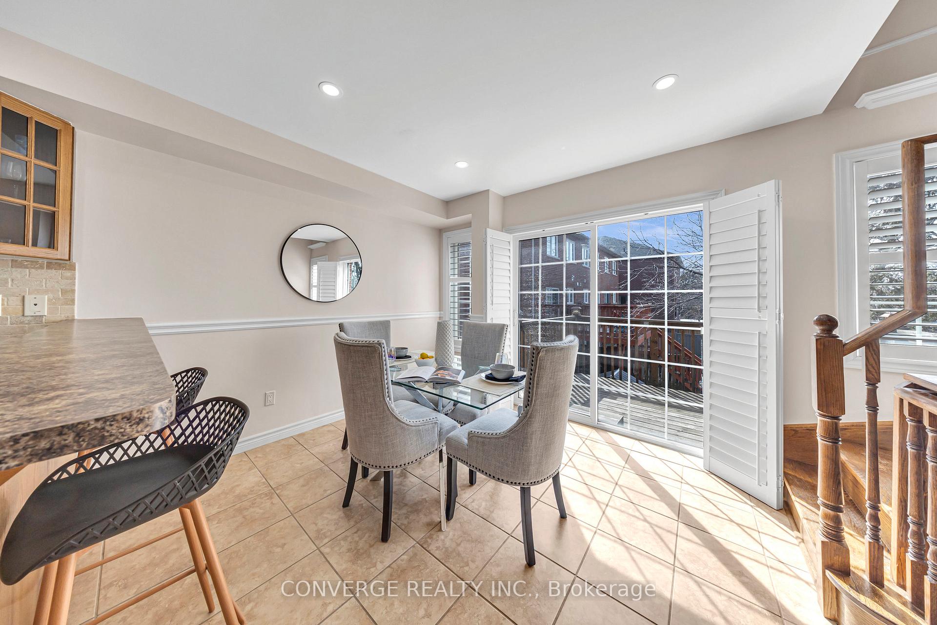 Photo 8 of 14 Gemstone Lane W, Brampton, Downtown Brampton — HOMEH