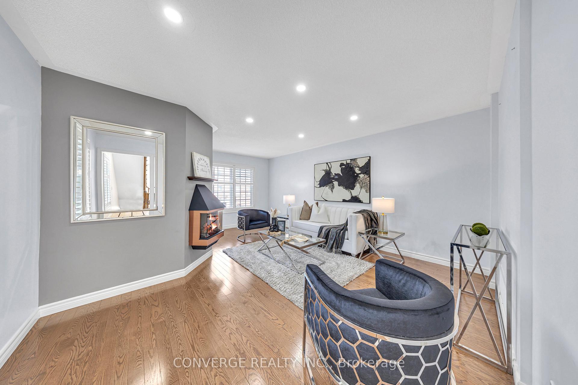 Photo 12 of 14 Gemstone Lane W, Brampton, Downtown Brampton — HOMEH