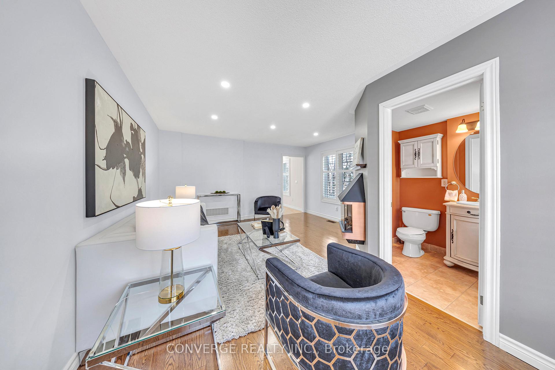 Photo 15 of 14 Gemstone Lane W, Brampton, Downtown Brampton — HOMEH