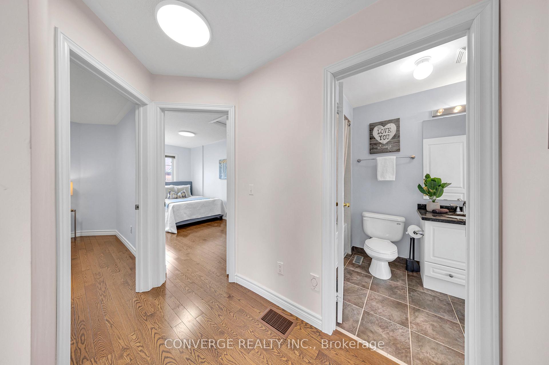 Photo 20 of 14 Gemstone Lane W, Brampton, Downtown Brampton — HOMEH