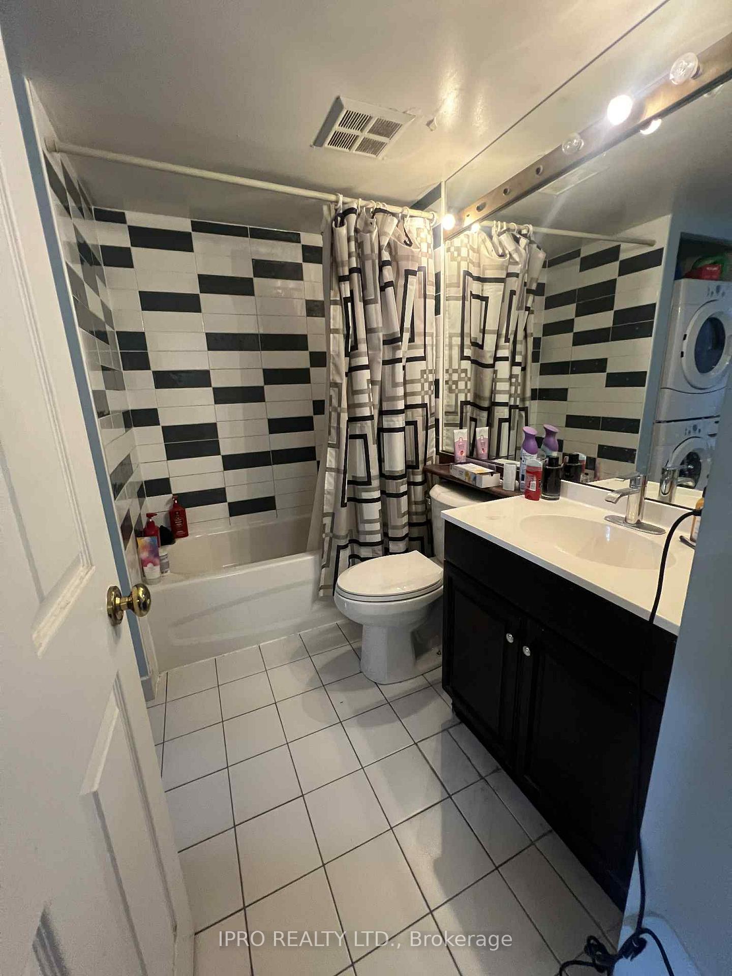 Photo 10 of Unit 311, 12 Laurelcrest Street, Brampton, Queen Street Corridor — HOMEH