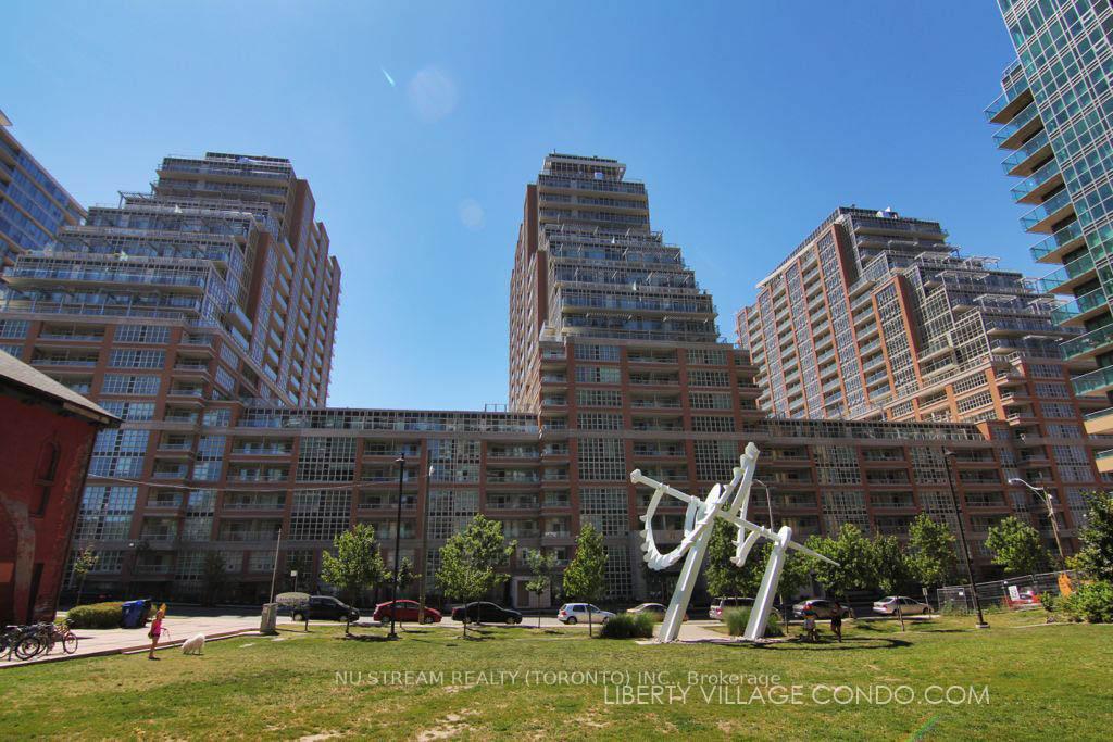 Front of Unit 417, 75 East Liberty Street