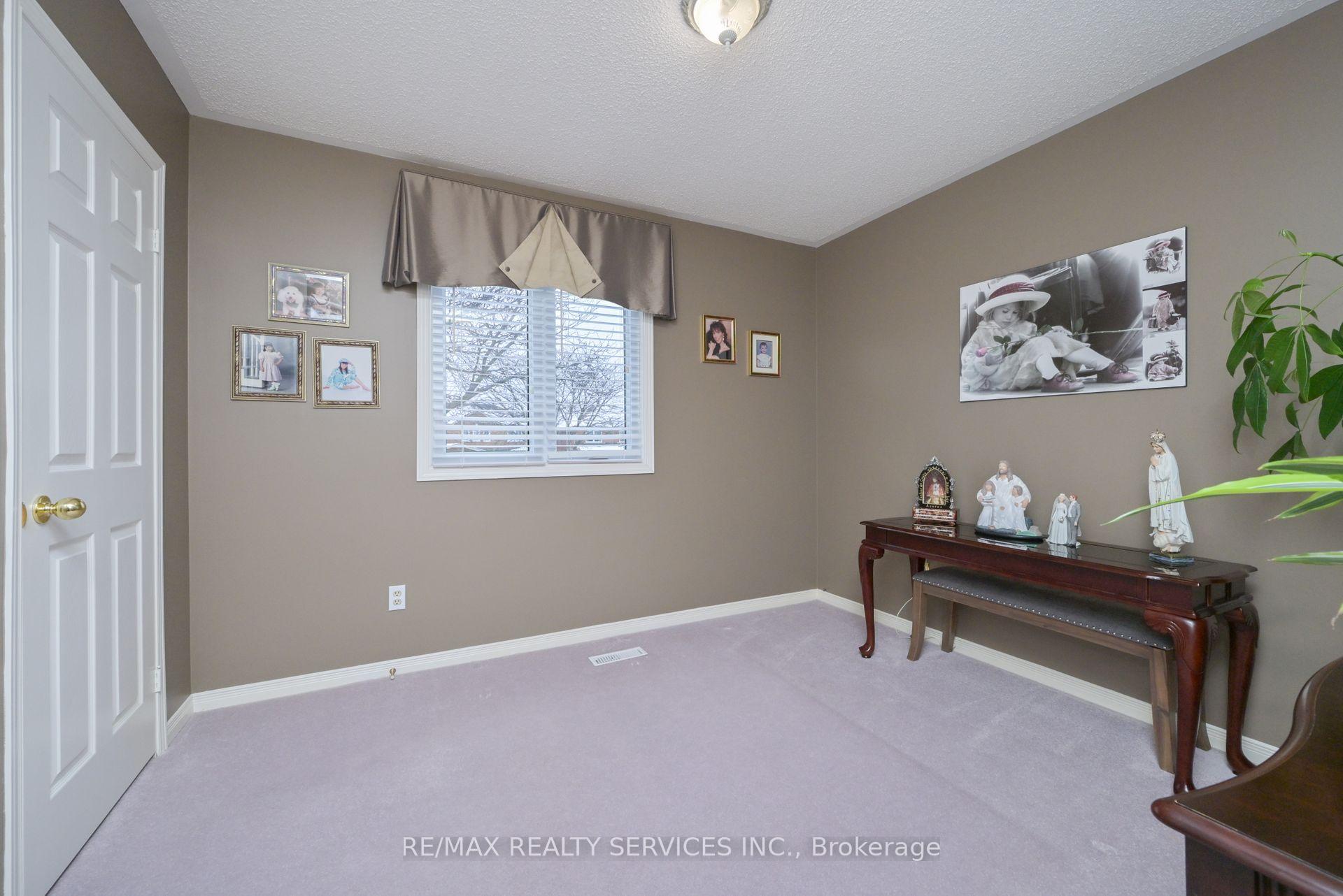 Photo 23 of 8 Michigan Avenue, Brampton, Fletcher's Creek South — HOMEH