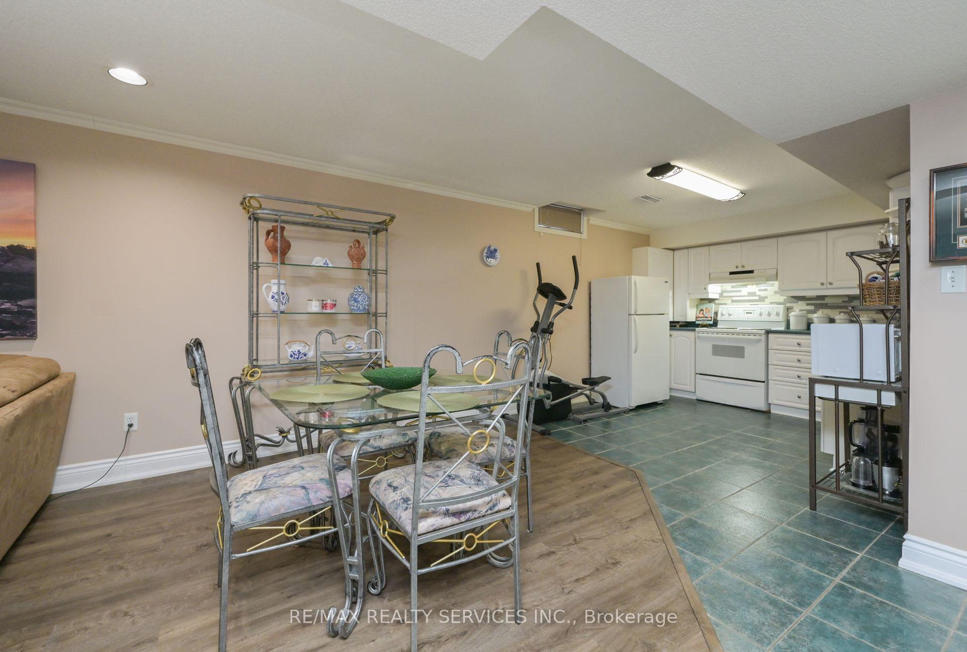 Photo 25 of 8 Michigan Avenue, Brampton, Fletcher's Creek South — HOMEH