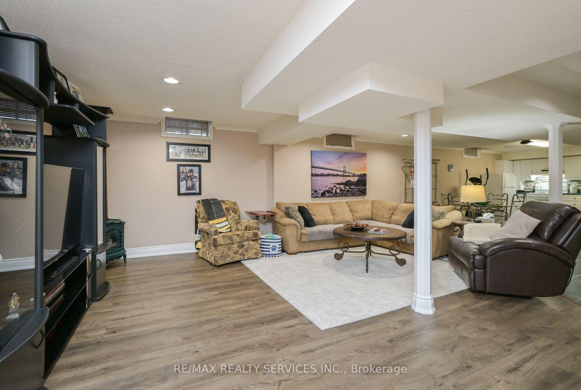 Photo 29 of 8 Michigan Avenue, Brampton, Fletcher's Creek South — HOMEH