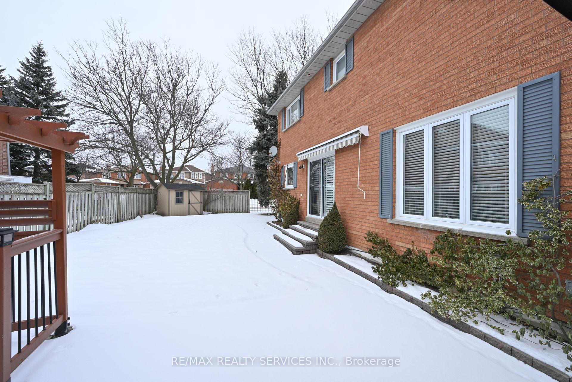 Photo 34 of 8 Michigan Avenue, Brampton, Fletcher's Creek South — HOMEH