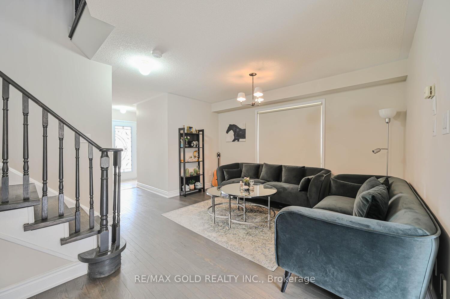 Photo 6 of 82 Crown Victoria Drive, Brampton, Fletcher's Meadow — HOMEH