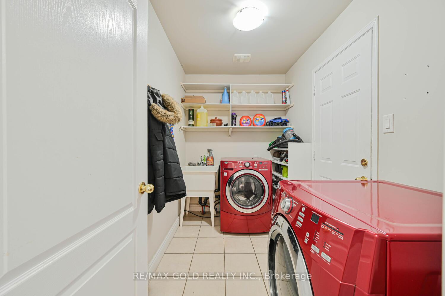 Photo 16 of 82 Crown Victoria Drive, Brampton, Fletcher's Meadow — HOMEH