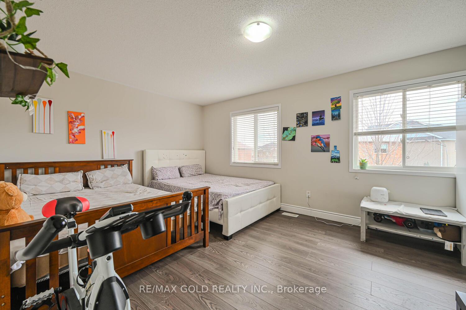 Photo 20 of 82 Crown Victoria Drive, Brampton, Fletcher's Meadow — HOMEH