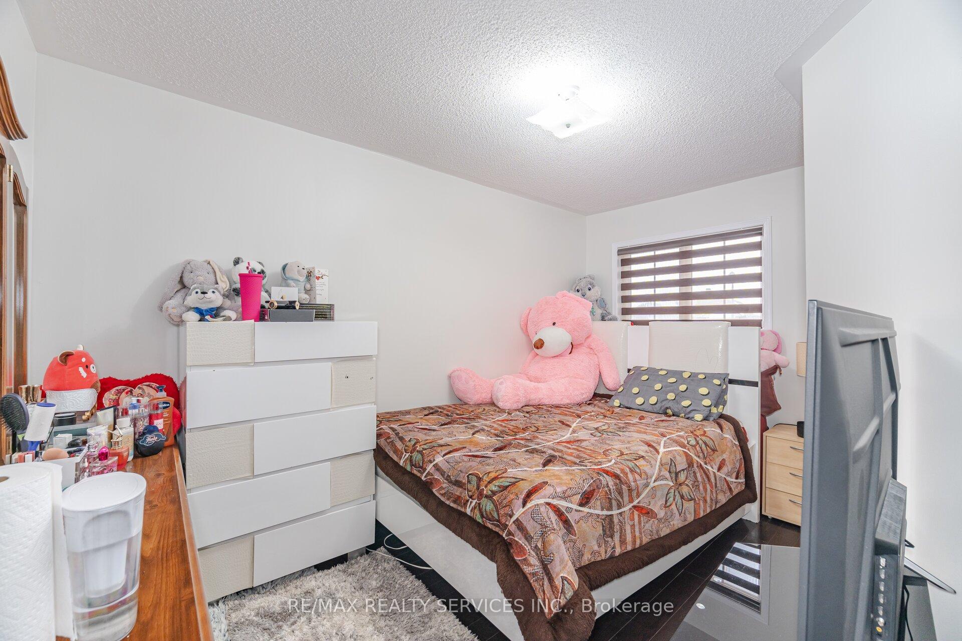 Photo 28 of 46 Hollowgrove Boulevard, Brampton, Vales of Castlemore — HOMEH