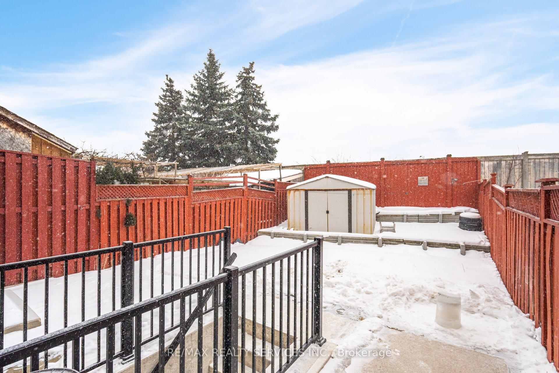 Photo 40 of 46 Hollowgrove Boulevard, Brampton, Vales of Castlemore — HOMEH