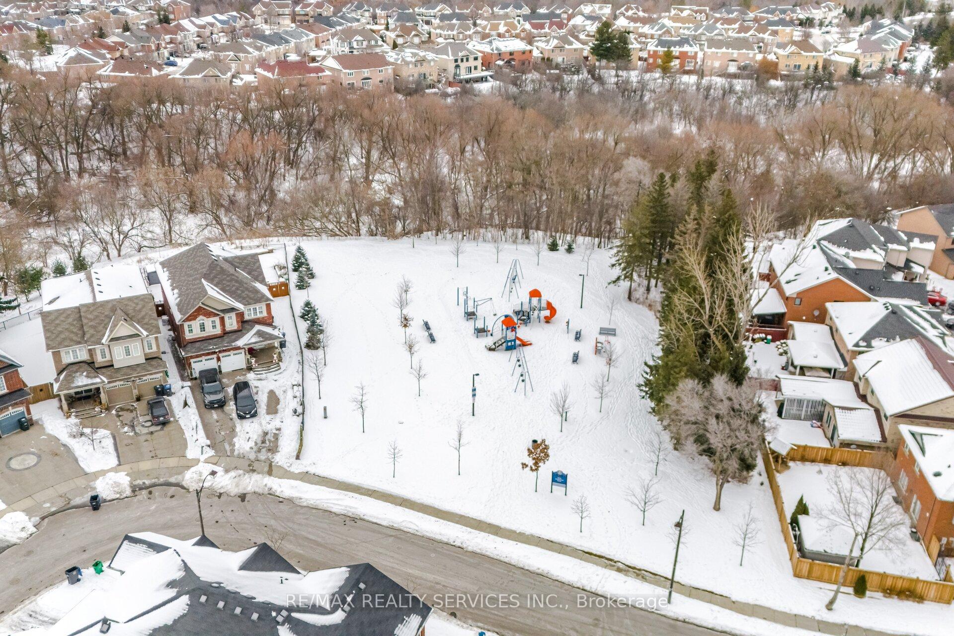 Photo 50 of 46 Hollowgrove Boulevard, Brampton, Vales of Castlemore — HOMEH