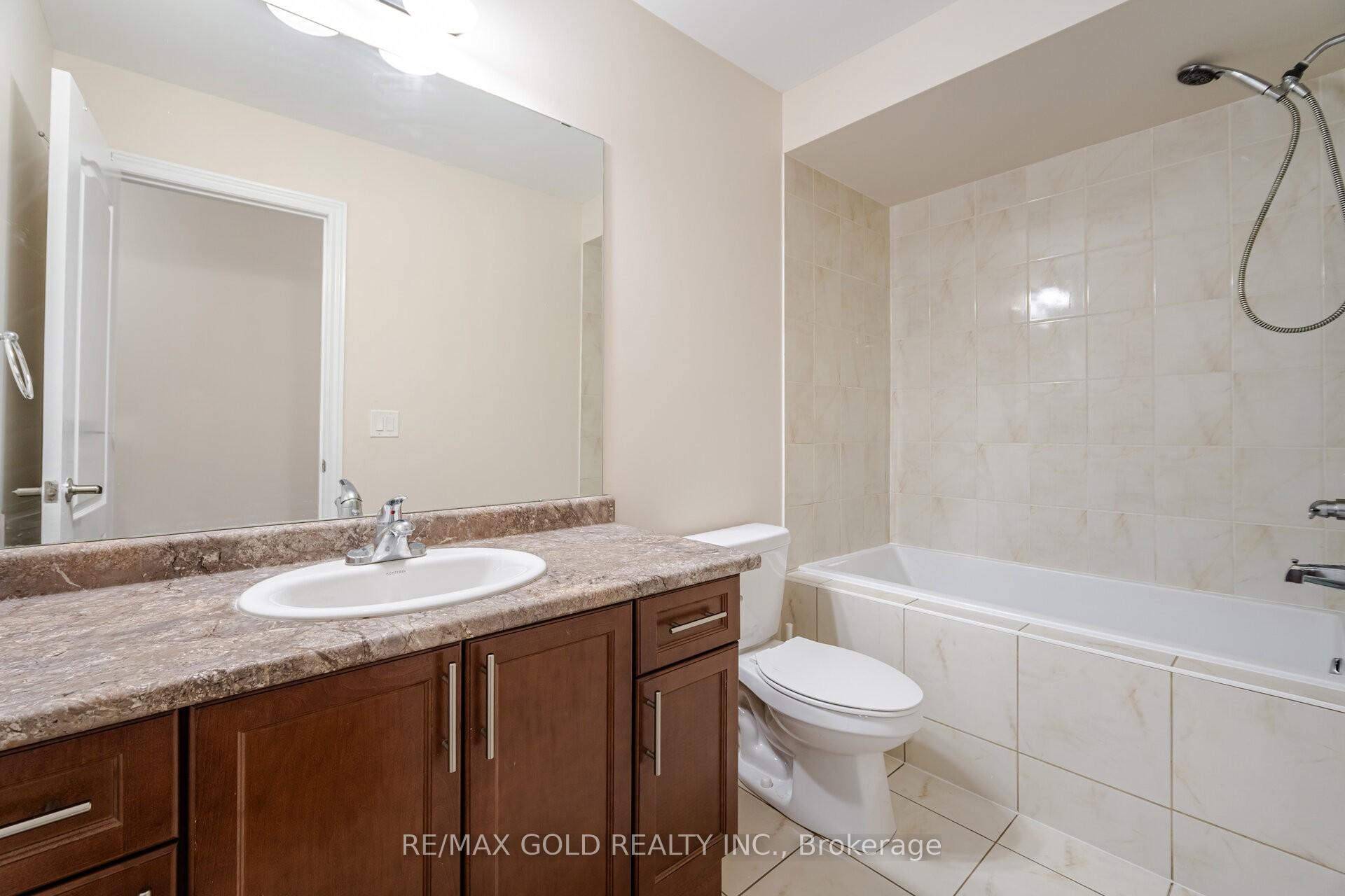 Photo 17 of 33 Davenfield Circle, Brampton, Bram East — HOMEH