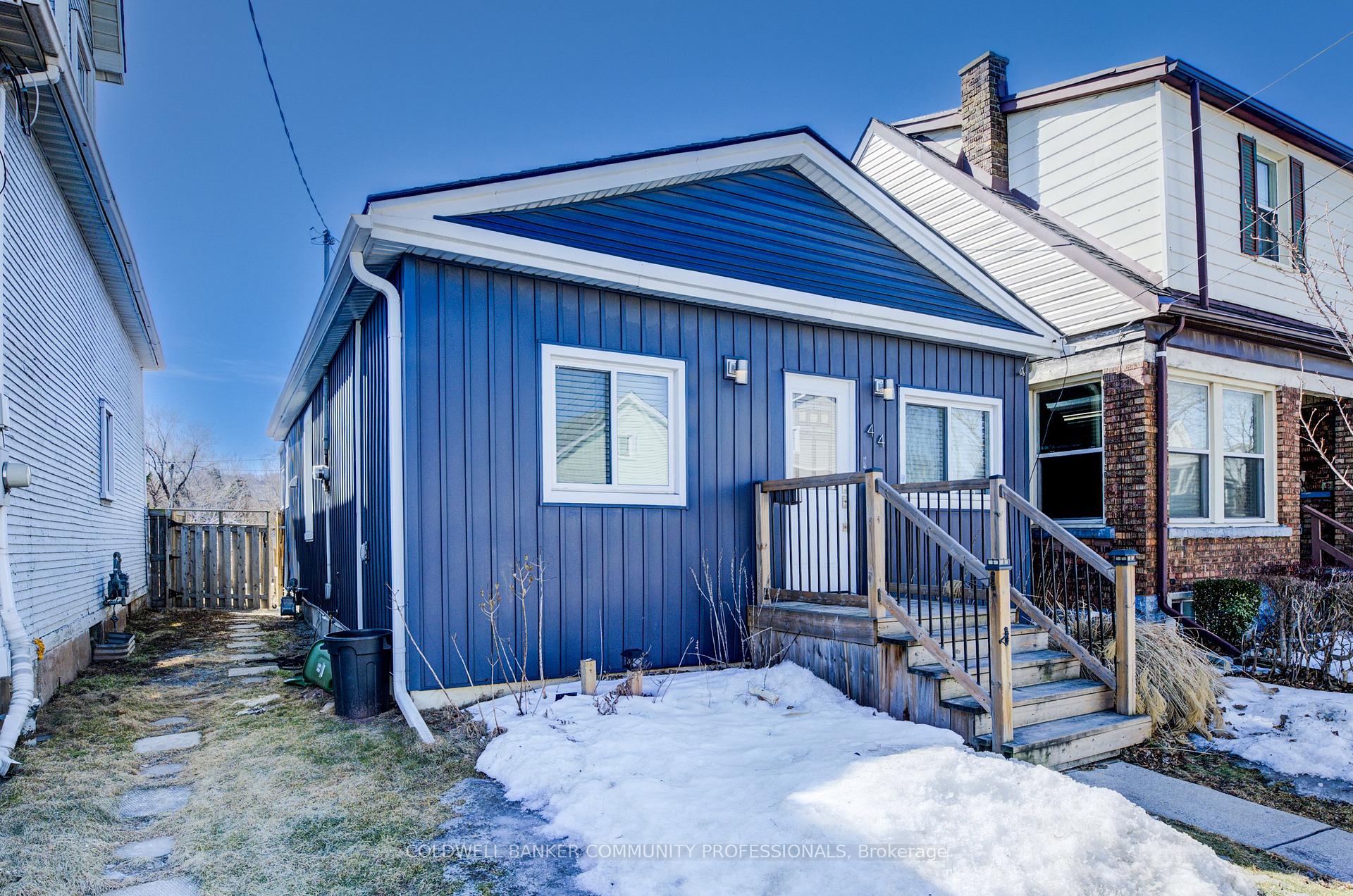 Photo 2 of 44 Highland Avenue, Hamilton, Crown Point — HOMEH