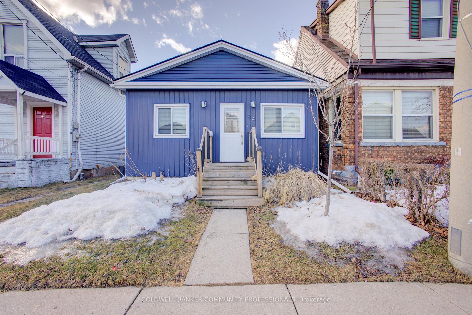 Photo 3 of 44 Highland Avenue, Hamilton, Crown Point — HOMEH