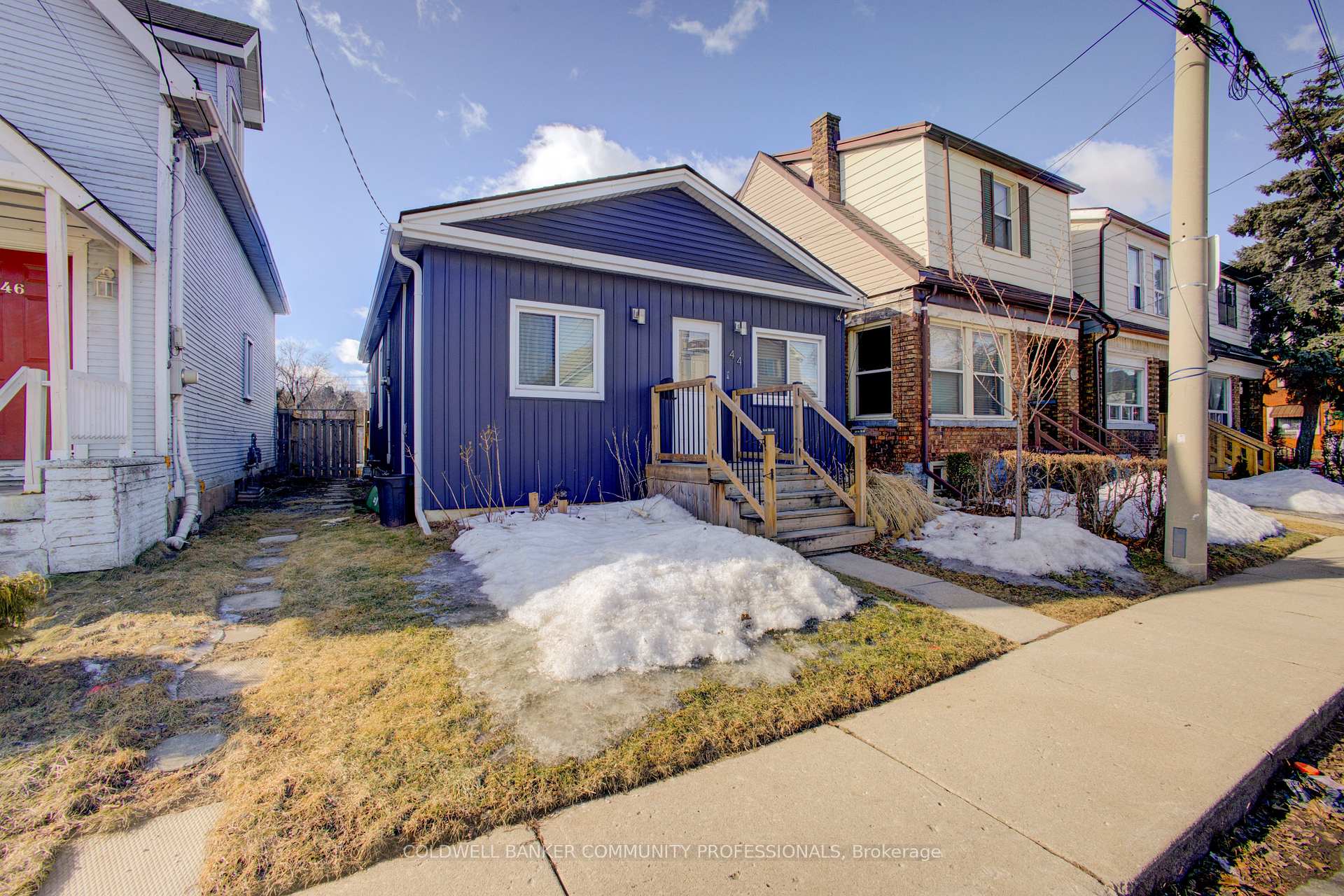 Photo 4 of 44 Highland Avenue, Hamilton, Crown Point — HOMEH