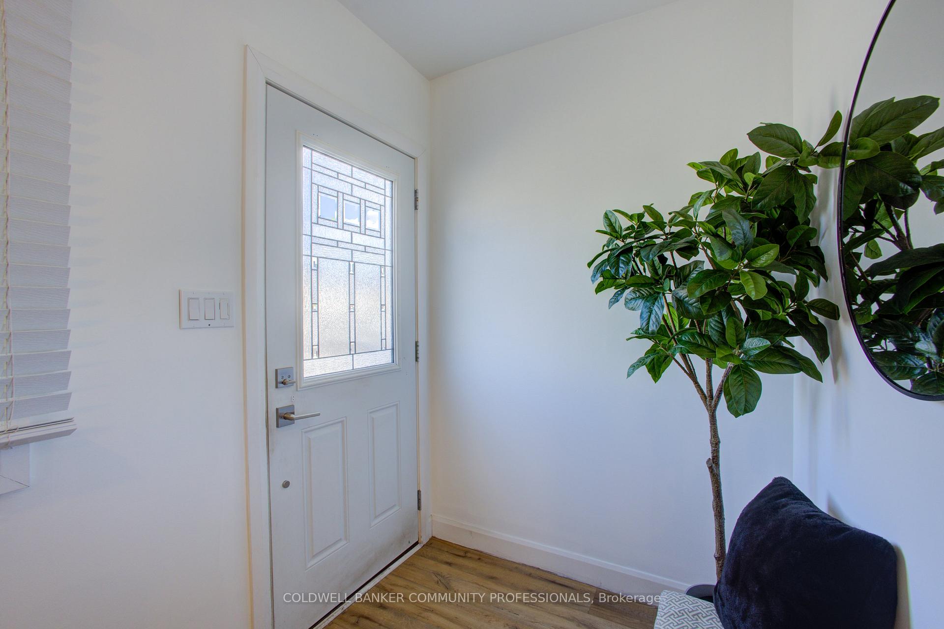 Photo 6 of 44 Highland Avenue, Hamilton, Crown Point — HOMEH