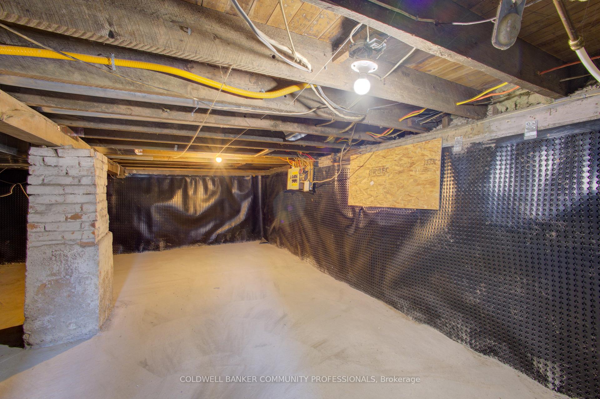 Photo 22 of 44 Highland Avenue, Hamilton, Crown Point — HOMEH
