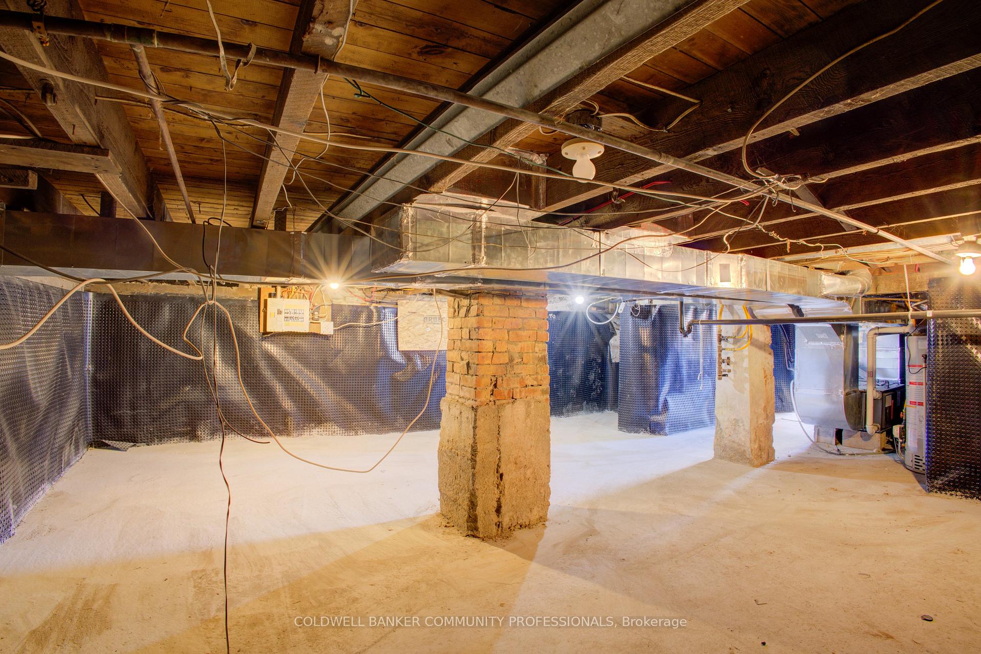 Photo 23 of 44 Highland Avenue, Hamilton, Crown Point — HOMEH