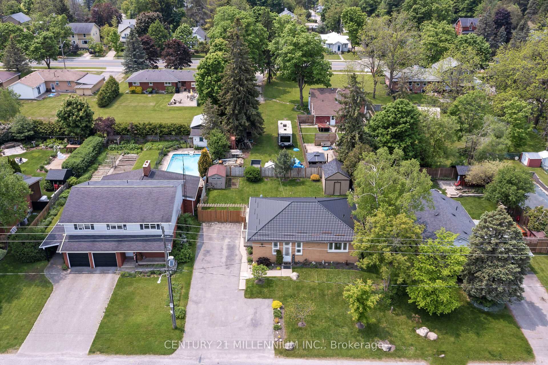 Photo 3 of 214 Daniel Street, Erin — HOMEH