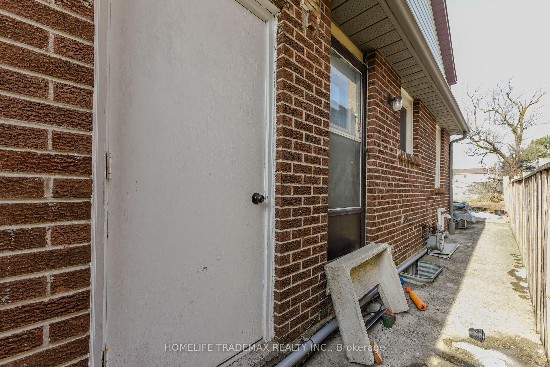 Photo 6 of 399 Hansen Road N, Brampton, Madoc — HOMEH