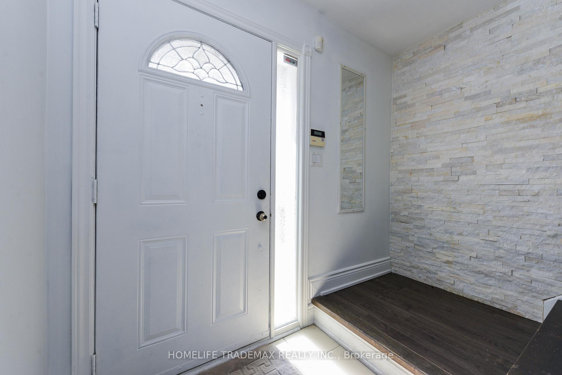 Photo 10 of 399 Hansen Road N, Brampton, Madoc — HOMEH