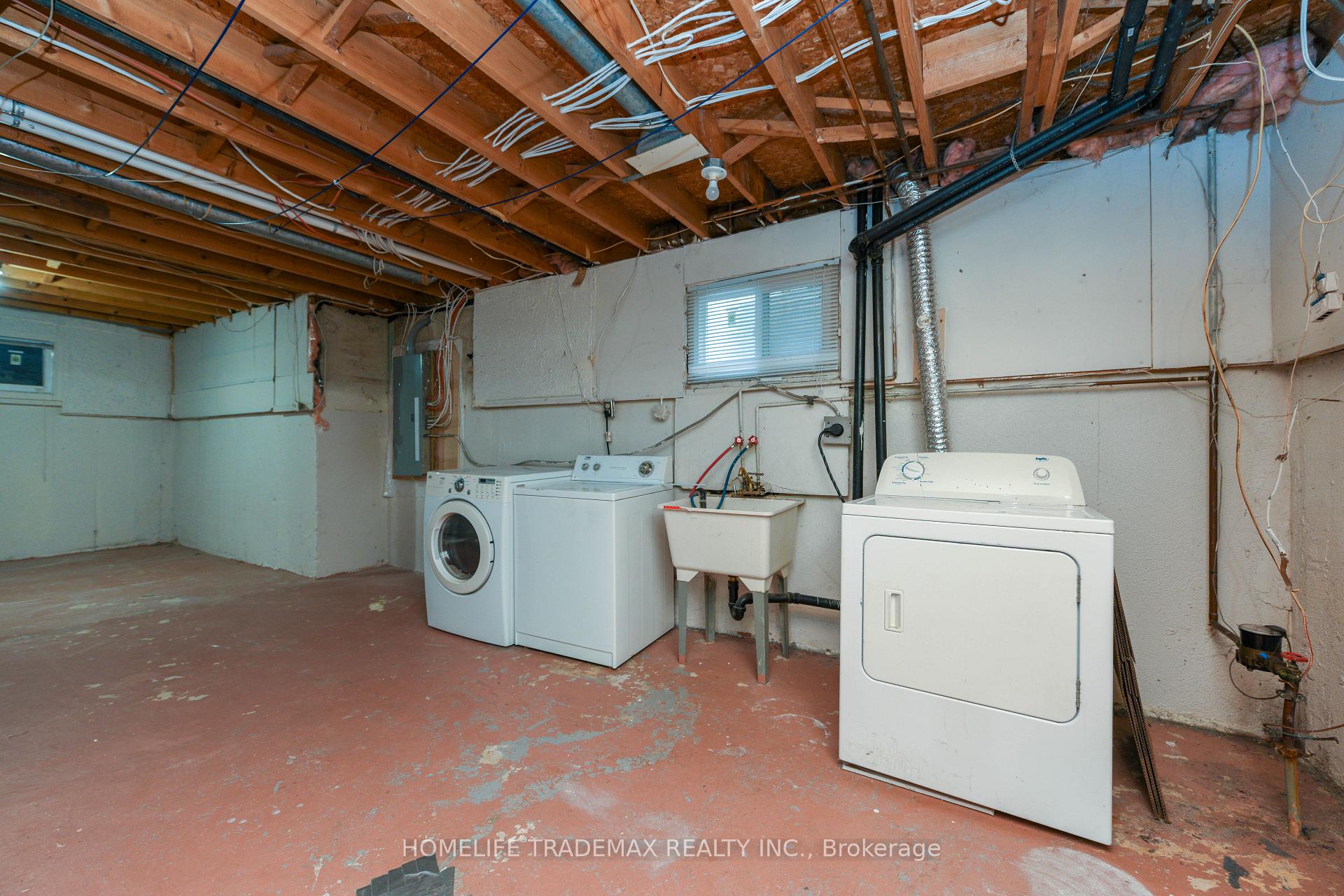 Photo 11 of 399 Hansen Road N, Brampton, Madoc — HOMEH