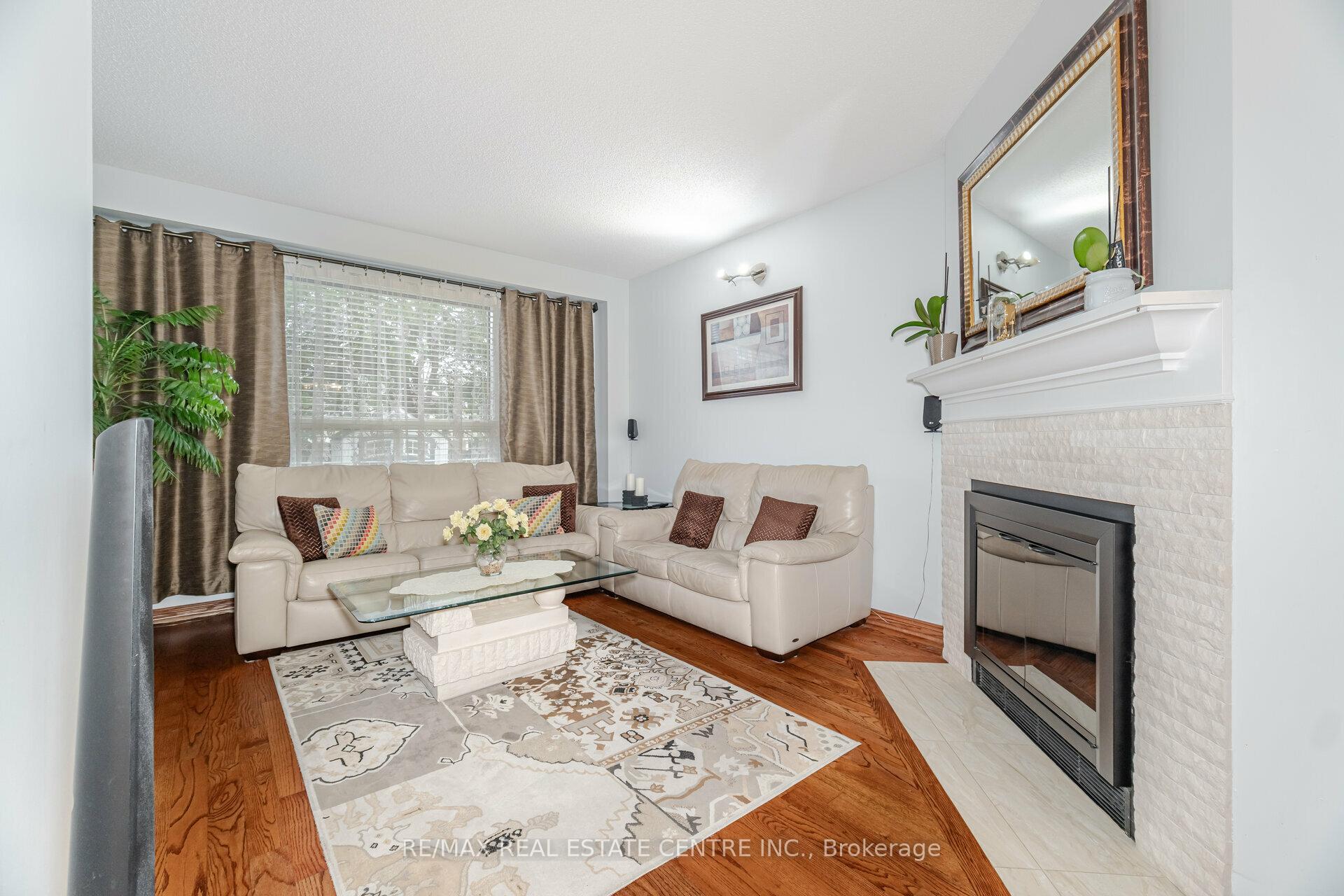 Photo 8 of 24 Acadian Heights, Brampton, Fletcher's Creek South — HOMEH