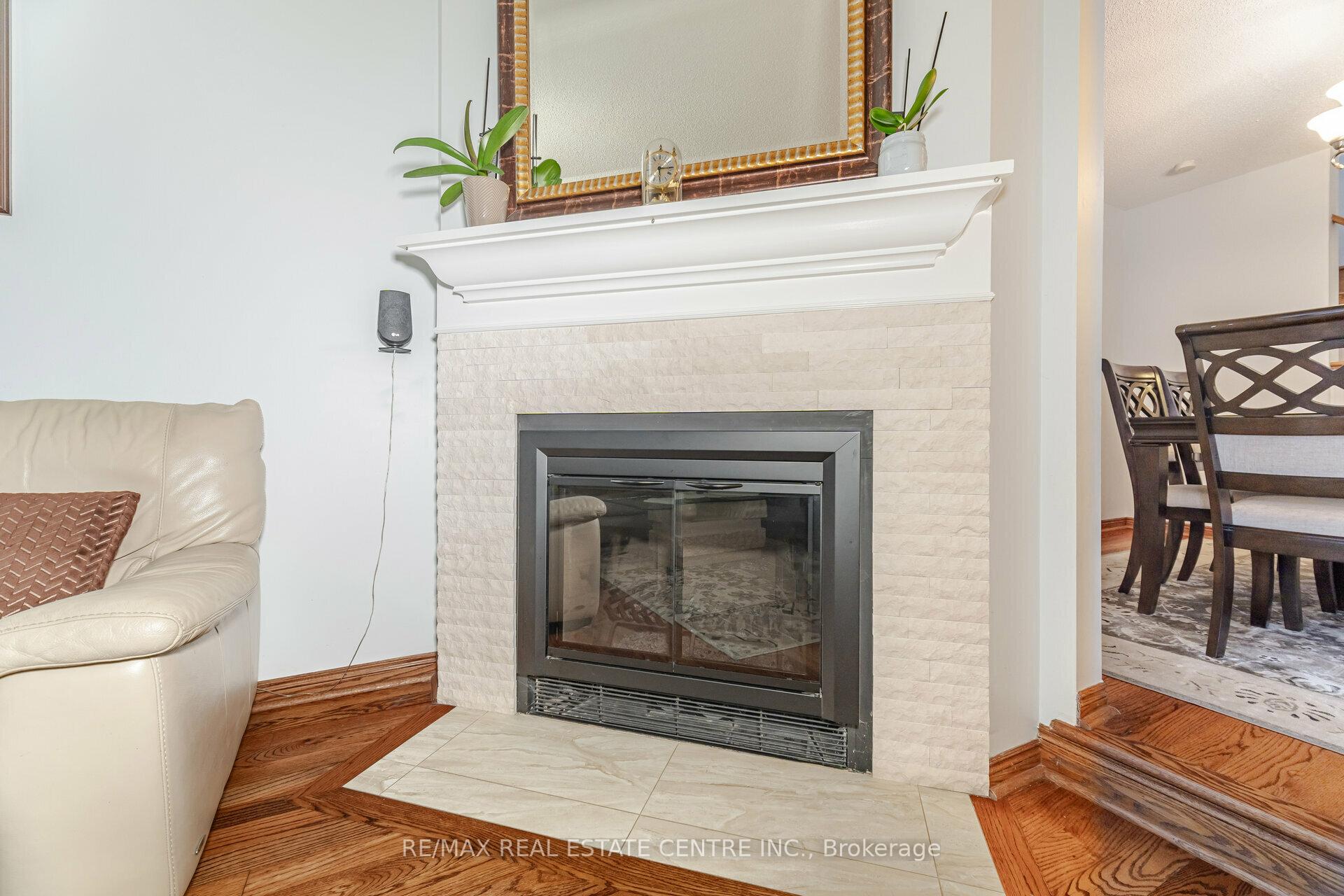 Photo 9 of 24 Acadian Heights, Brampton, Fletcher's Creek South — HOMEH
