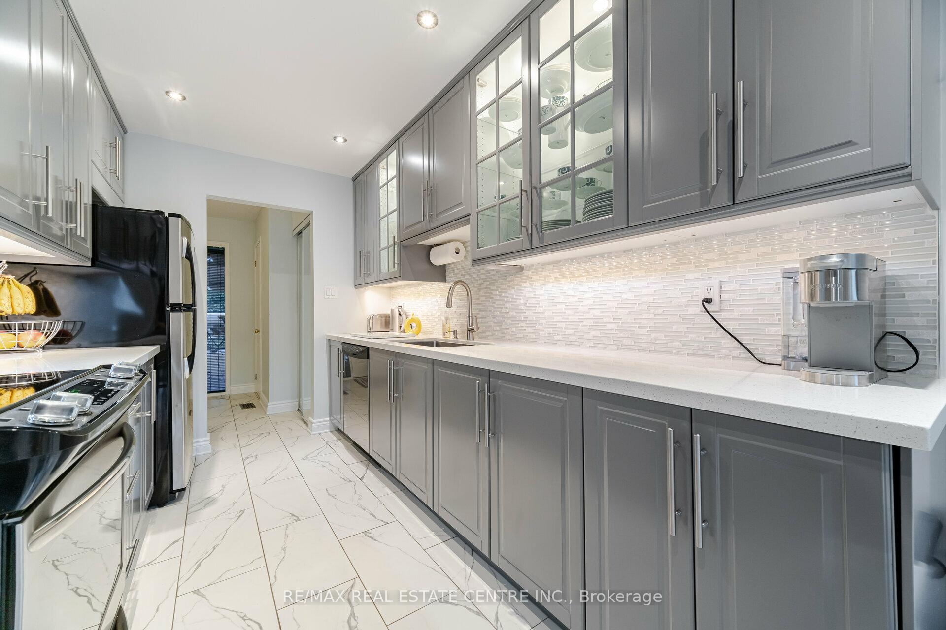 Photo 15 of 24 Acadian Heights, Brampton, Fletcher's Creek South — HOMEH