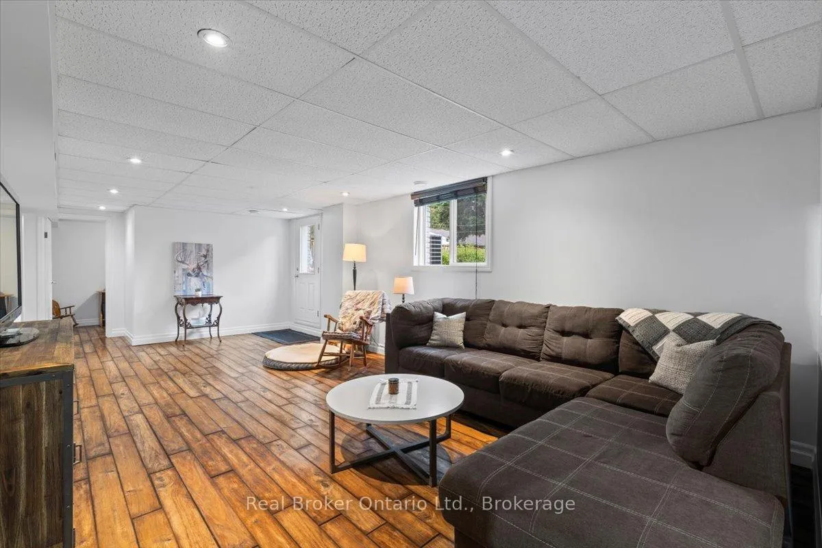 Photo 15 of 40 Arthur Street W, Minto — HOMEH