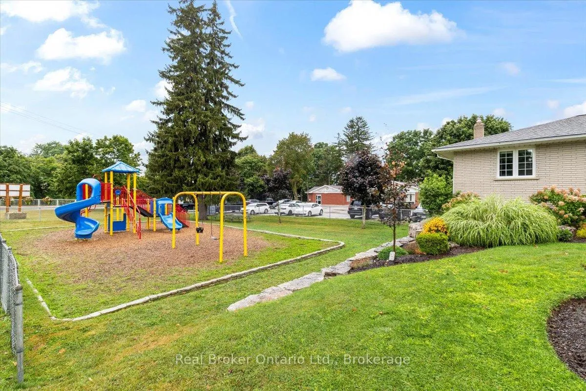 Photo 20 of 40 Arthur Street W, Minto — HOMEH