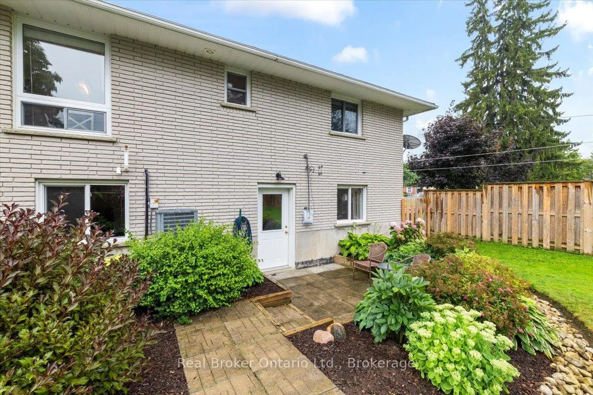 Photo 23 of 40 Arthur Street W, Minto — HOMEH