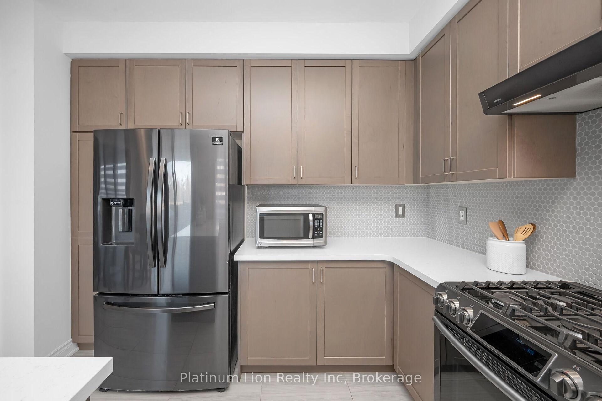 Photo 19 of 95 Mcknight Avenue, Hamilton, Waterdown — HOMEH