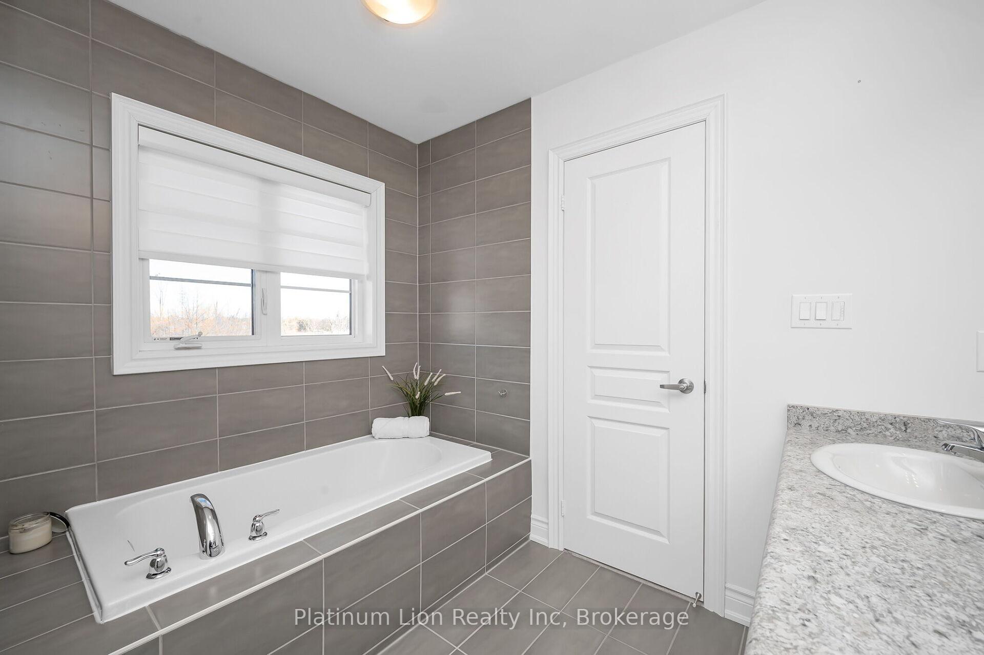 Photo 25 of 95 Mcknight Avenue, Hamilton, Waterdown — HOMEH