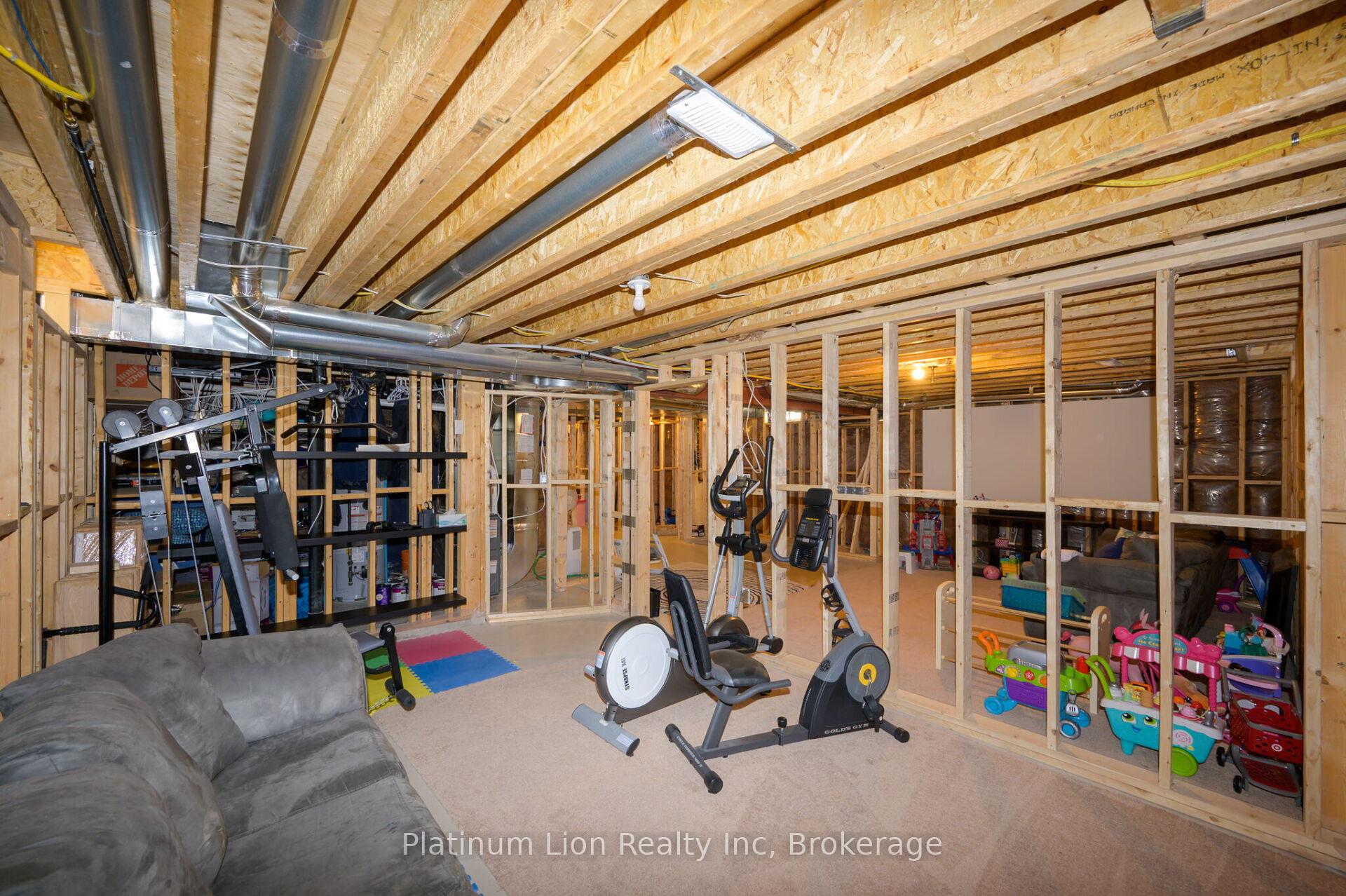 Photo 38 of 95 Mcknight Avenue, Hamilton, Waterdown — HOMEH
