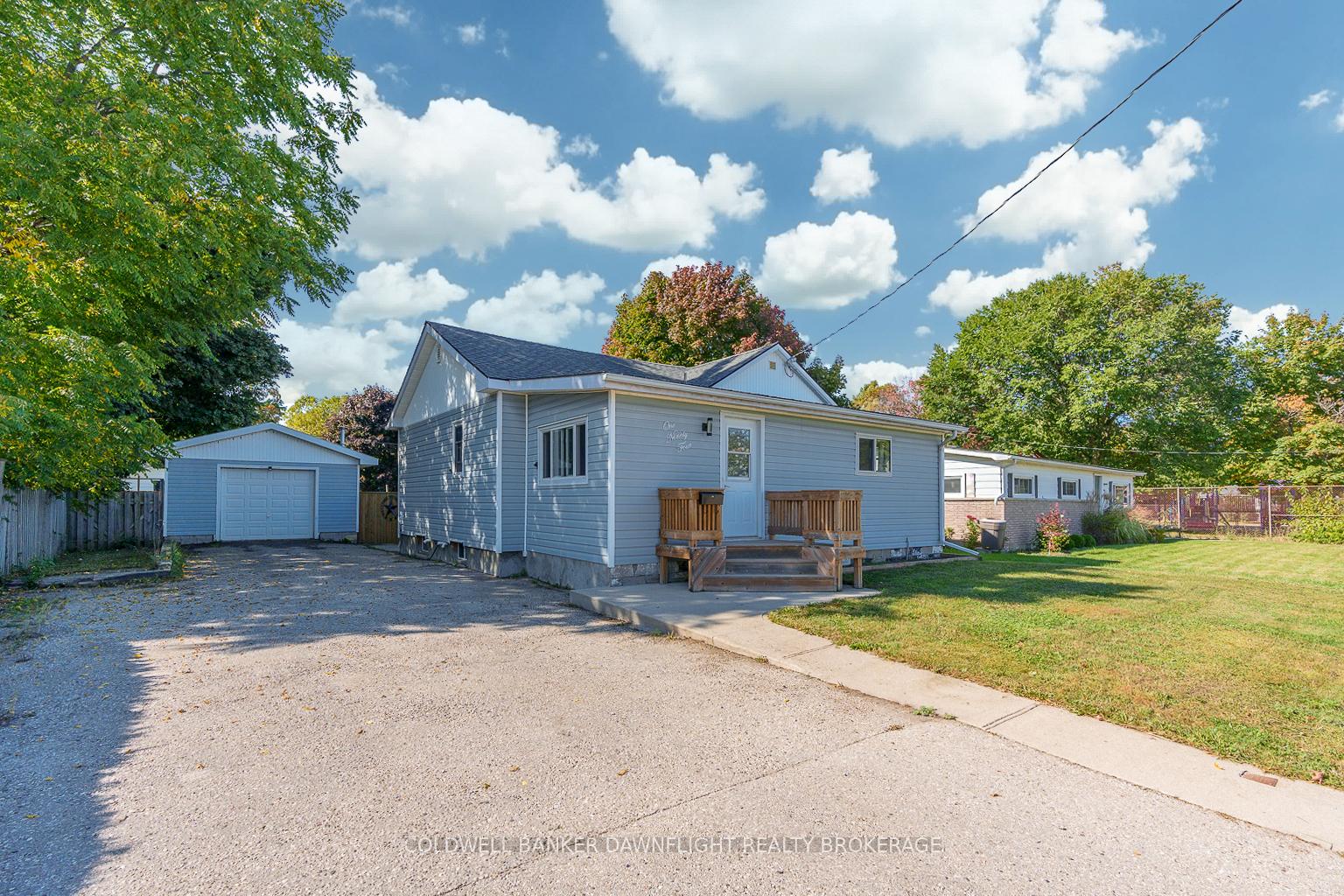 Photo 1 of 194 South Street, Goderich, Goderich (Town) — HOMEH