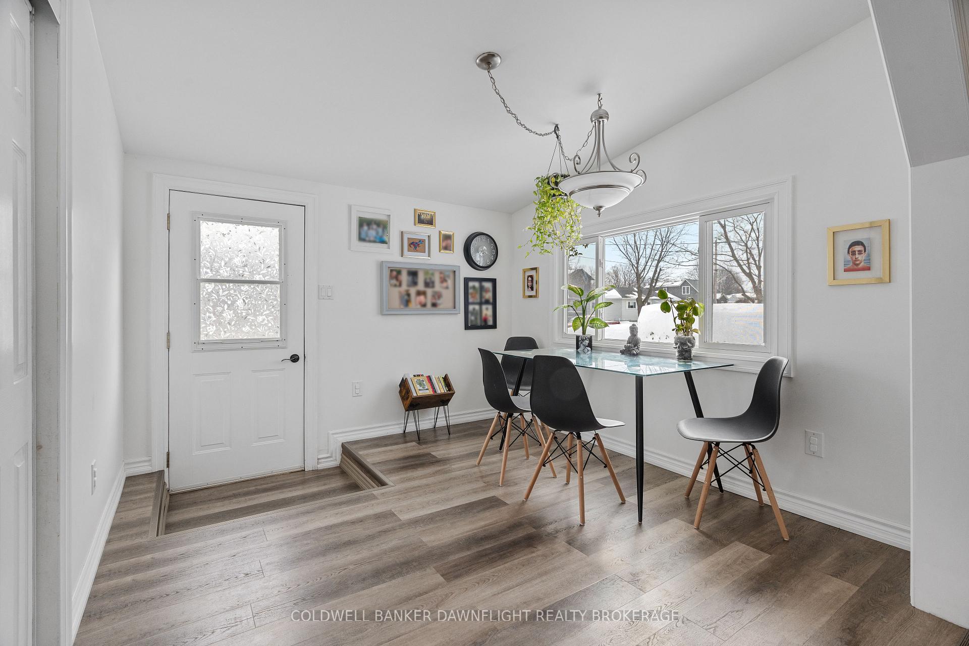 Photo 5 of 194 South Street, Goderich, Goderich (Town) — HOMEH
