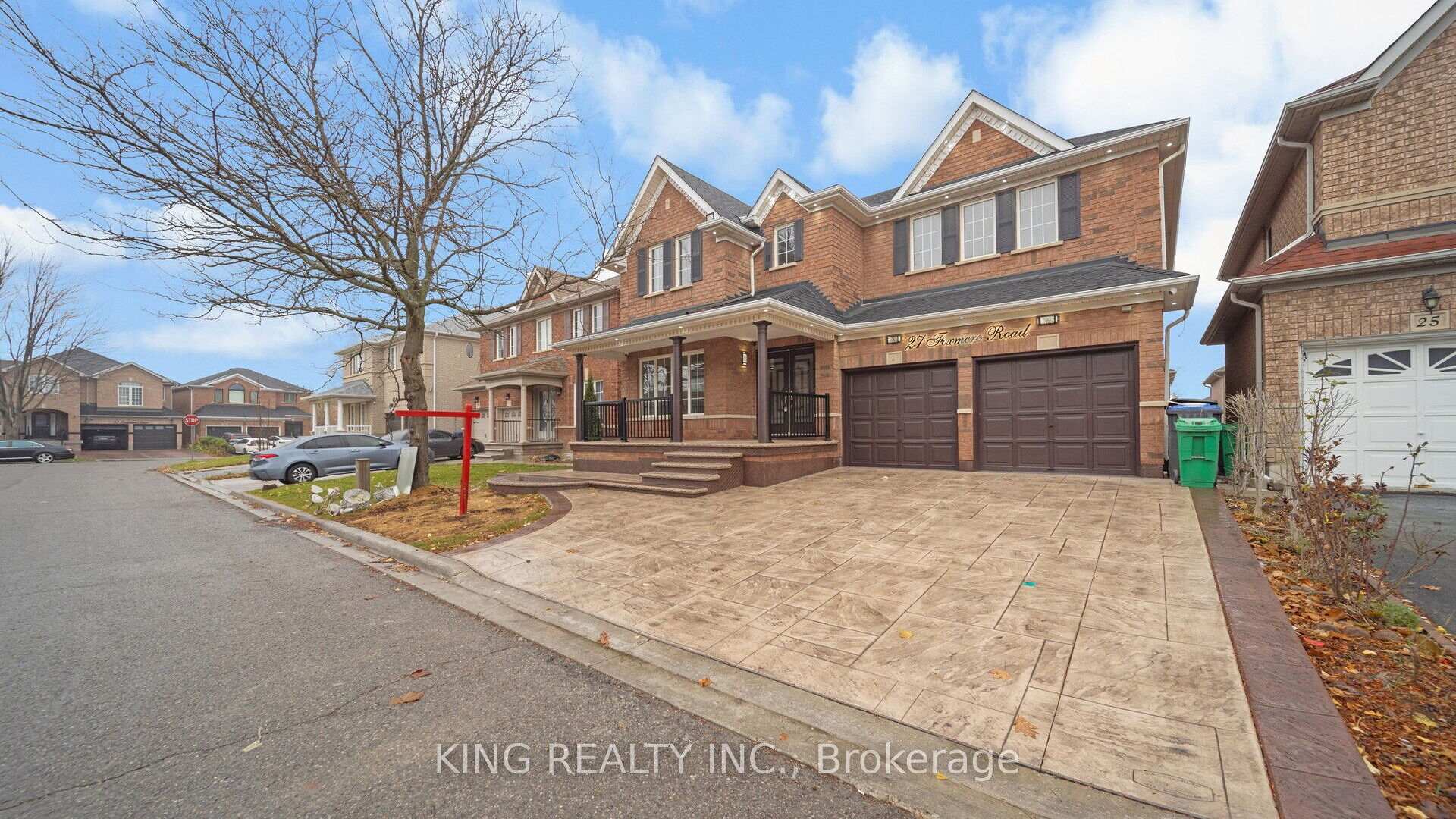 Photo 3 of 27 Foxmere Road, Brampton, Fletcher's Meadow — HOMEH